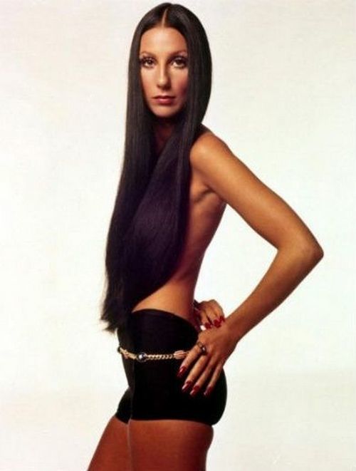 La chanteuse Cher la lanceuse de tendance dans les années 70